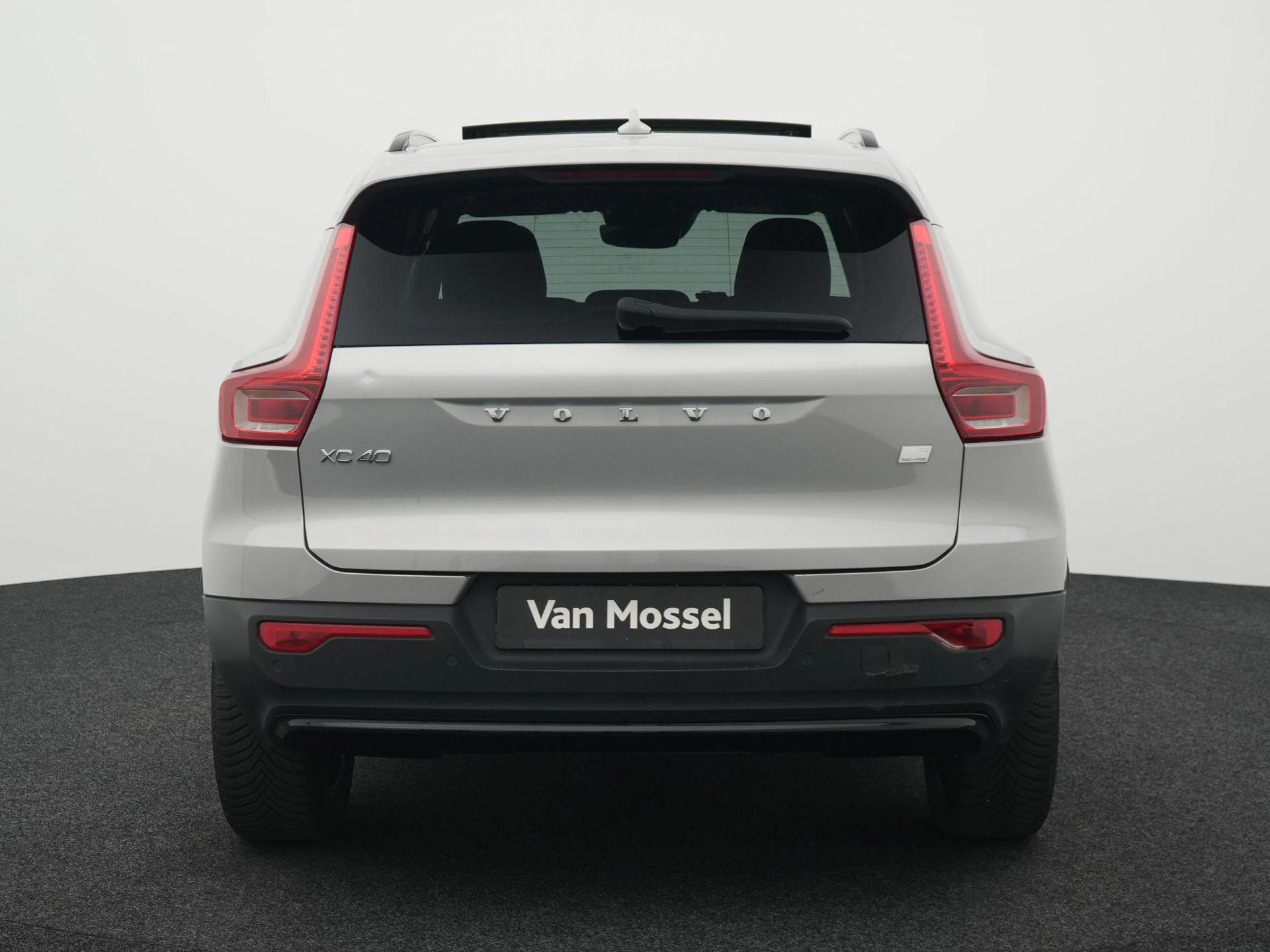 Volvo XC40 1.5 T4 Plug-in hybrid Plus Dark