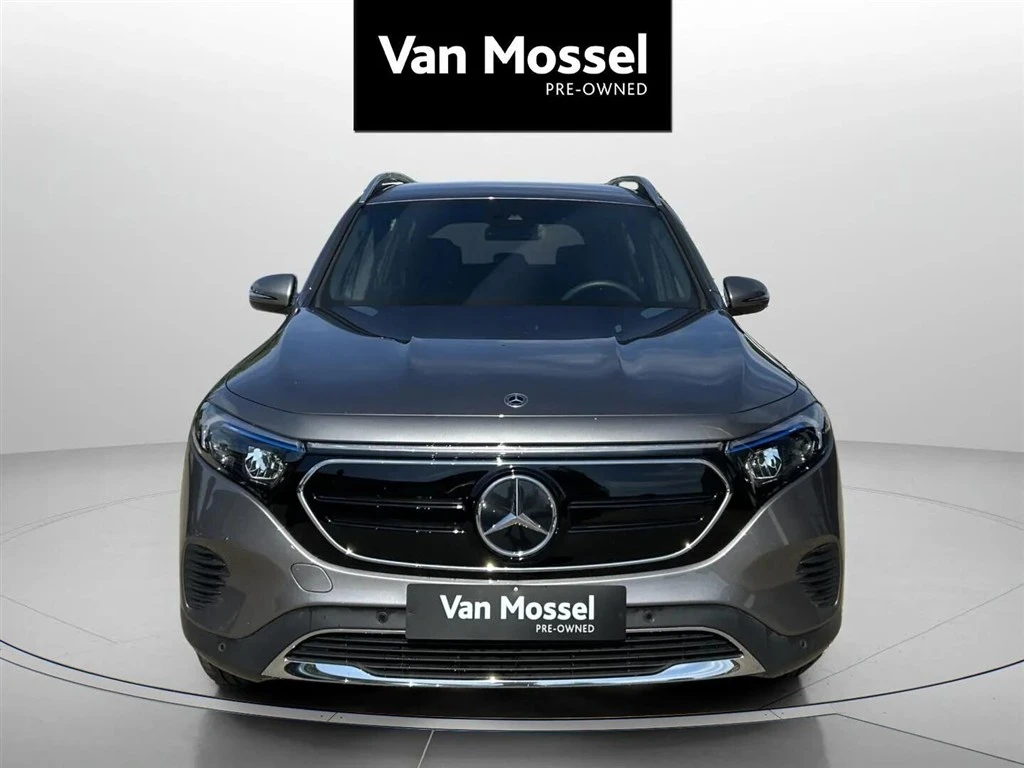 Mercedes-Benz-EQB-image-1