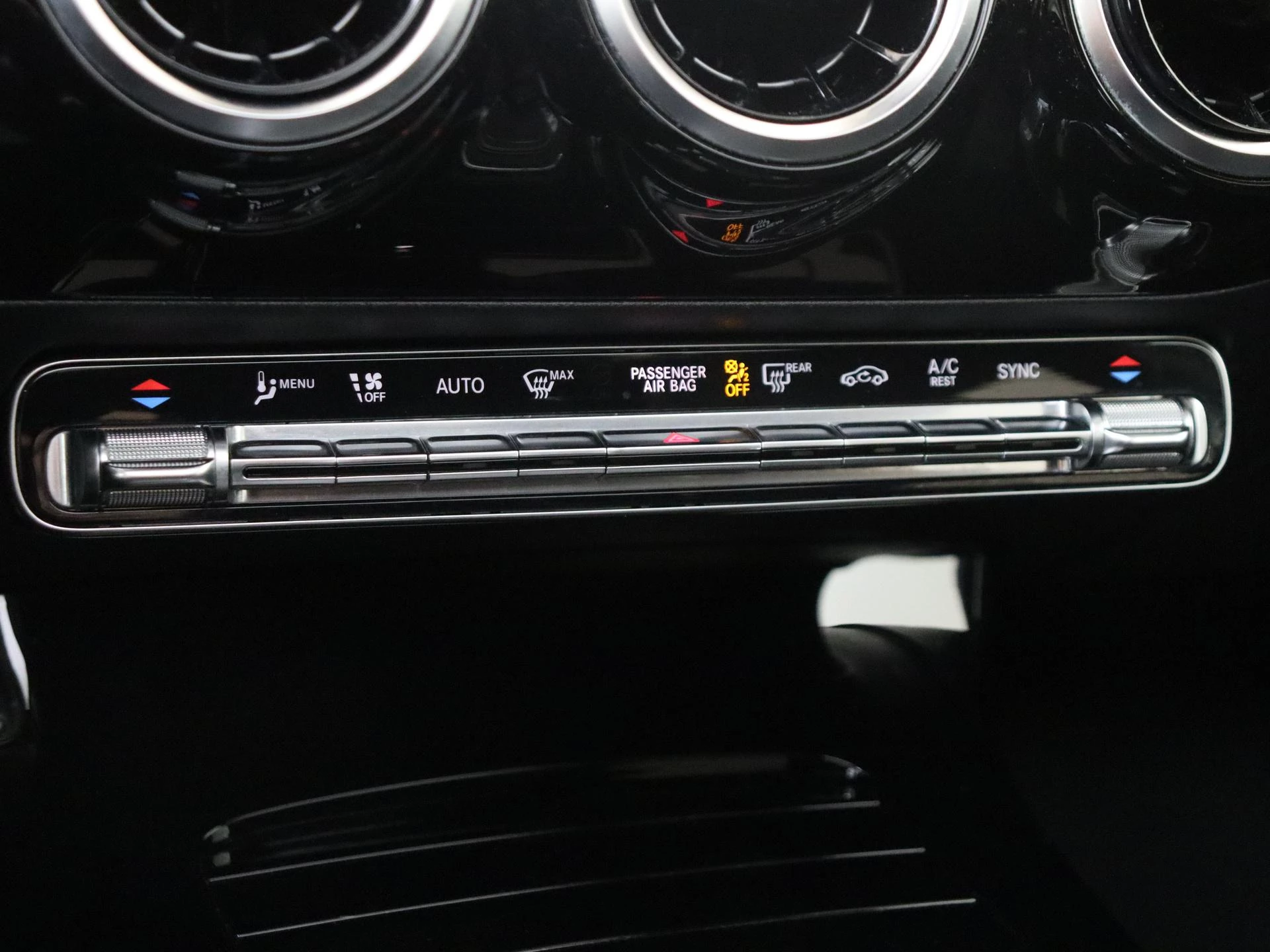 Mercedes-Benz A-Klasse 180 Business Solution AMG