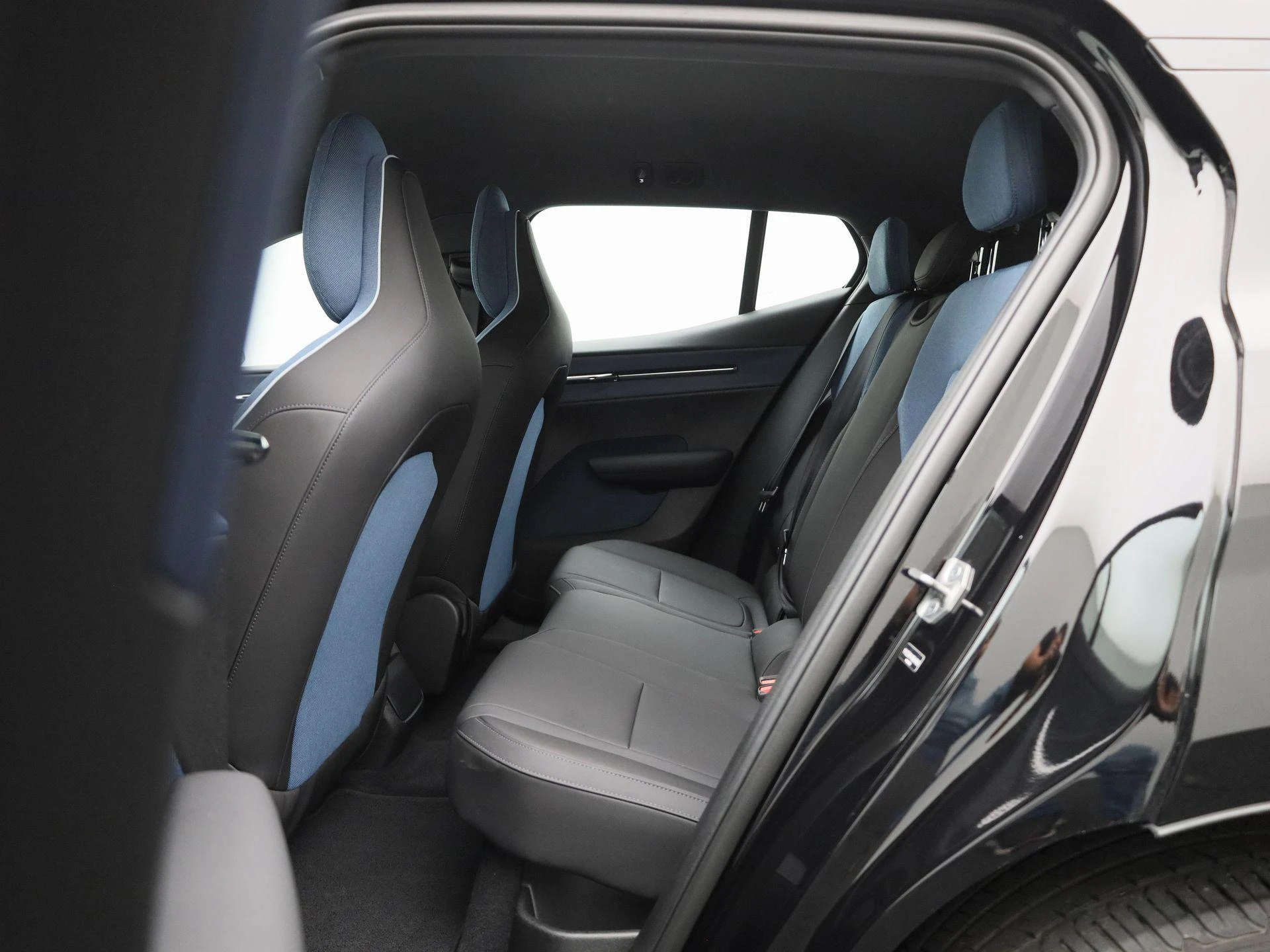 Volvo-EX30-image-9