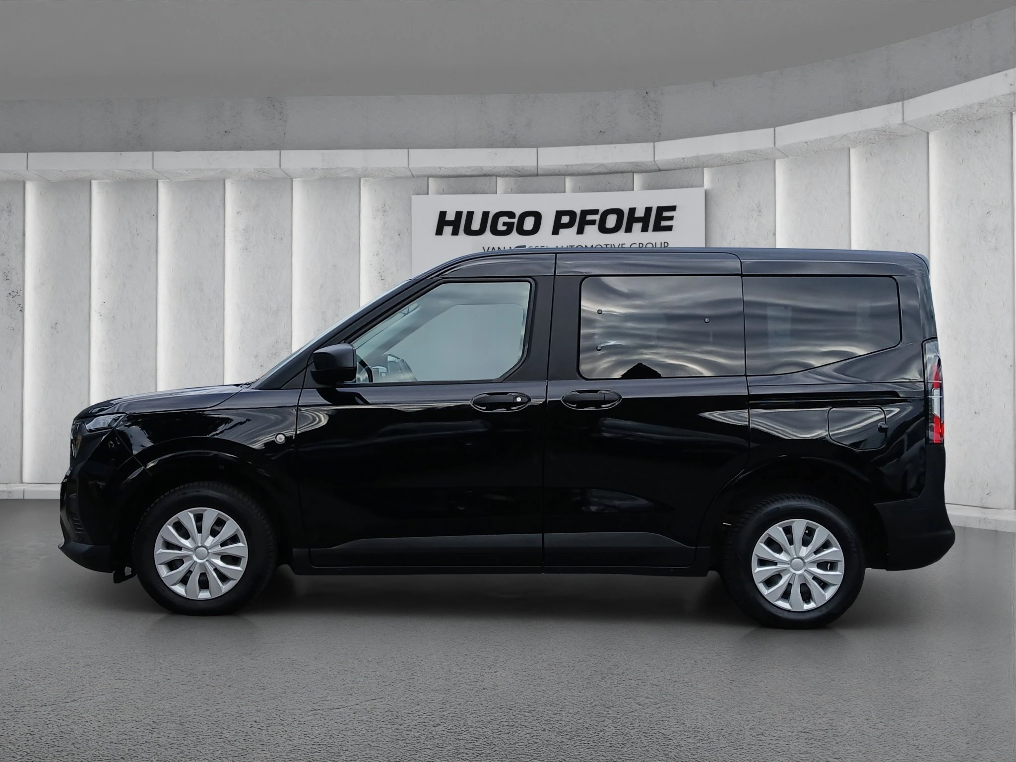 Ford-Tourneo Courier-image-1