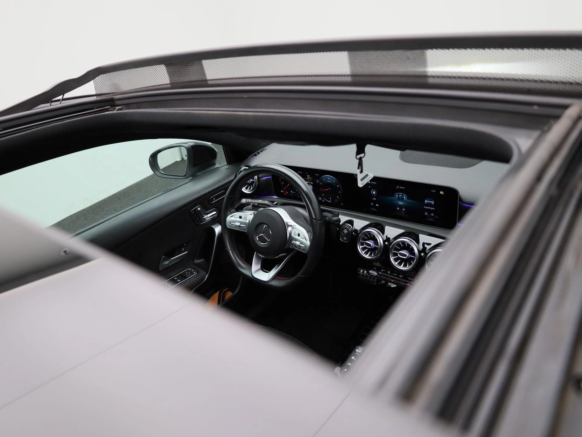 Mercedes-Benz-A-Klasse-image-50