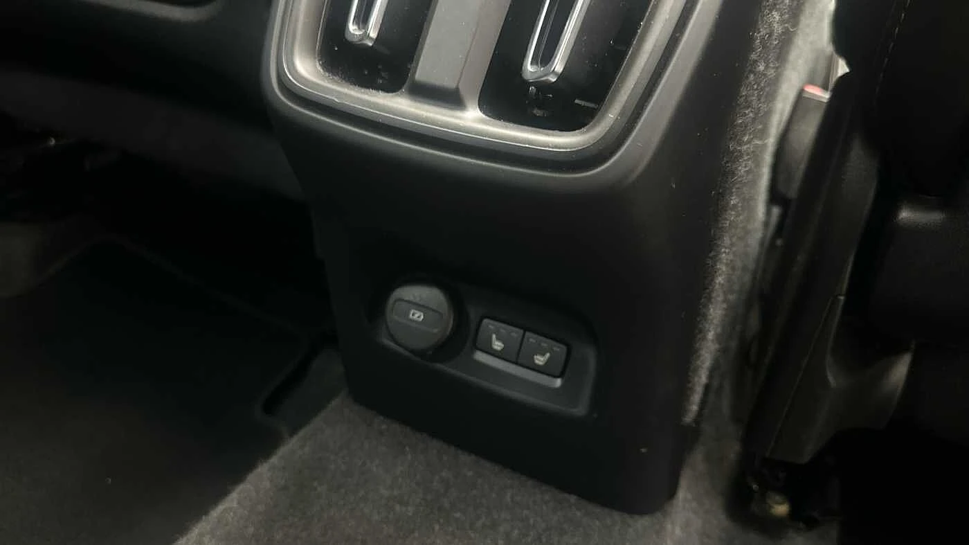 Volvo-XC40-image-18