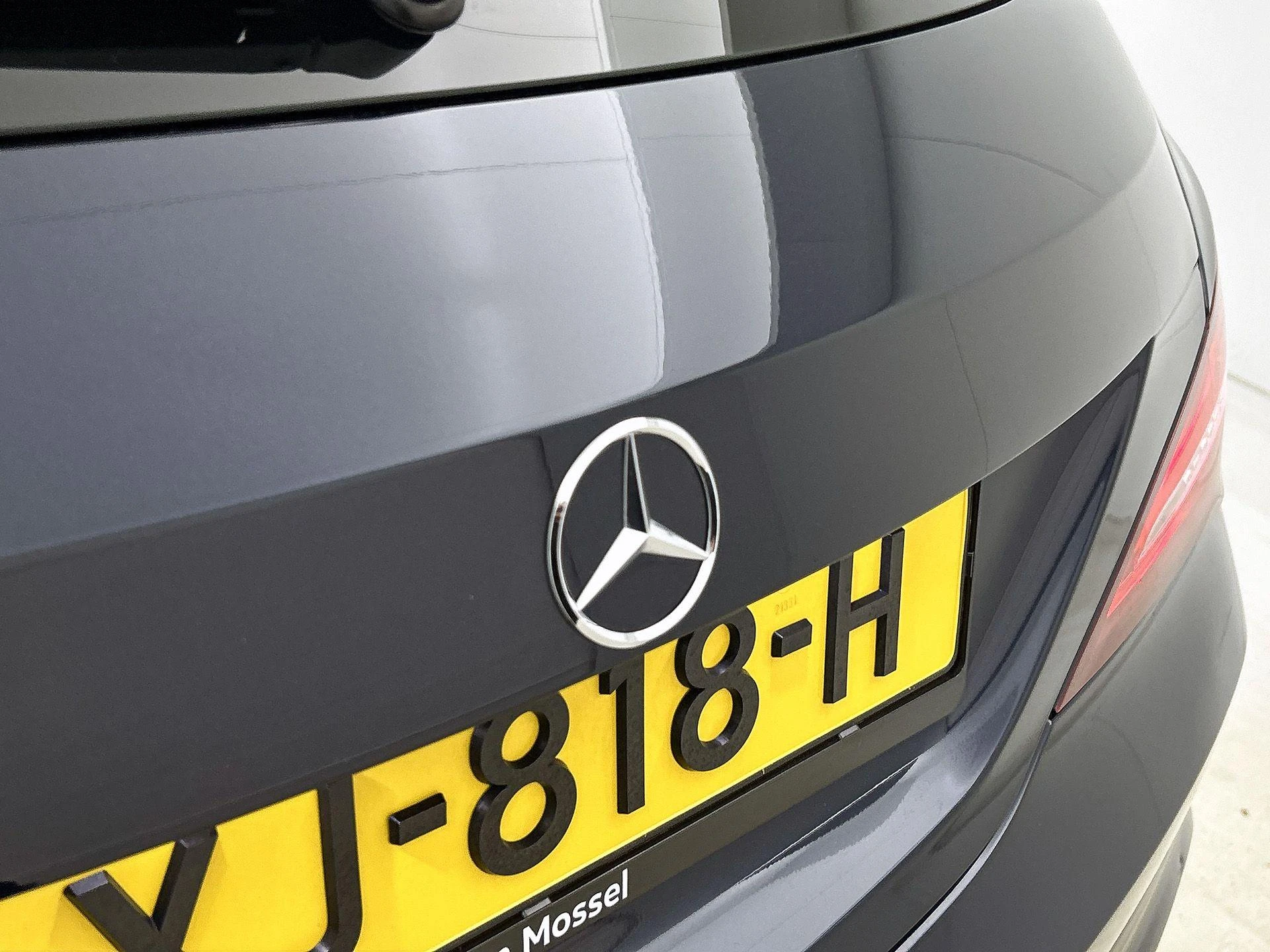 Mercedes-Benz-CLA-image-11