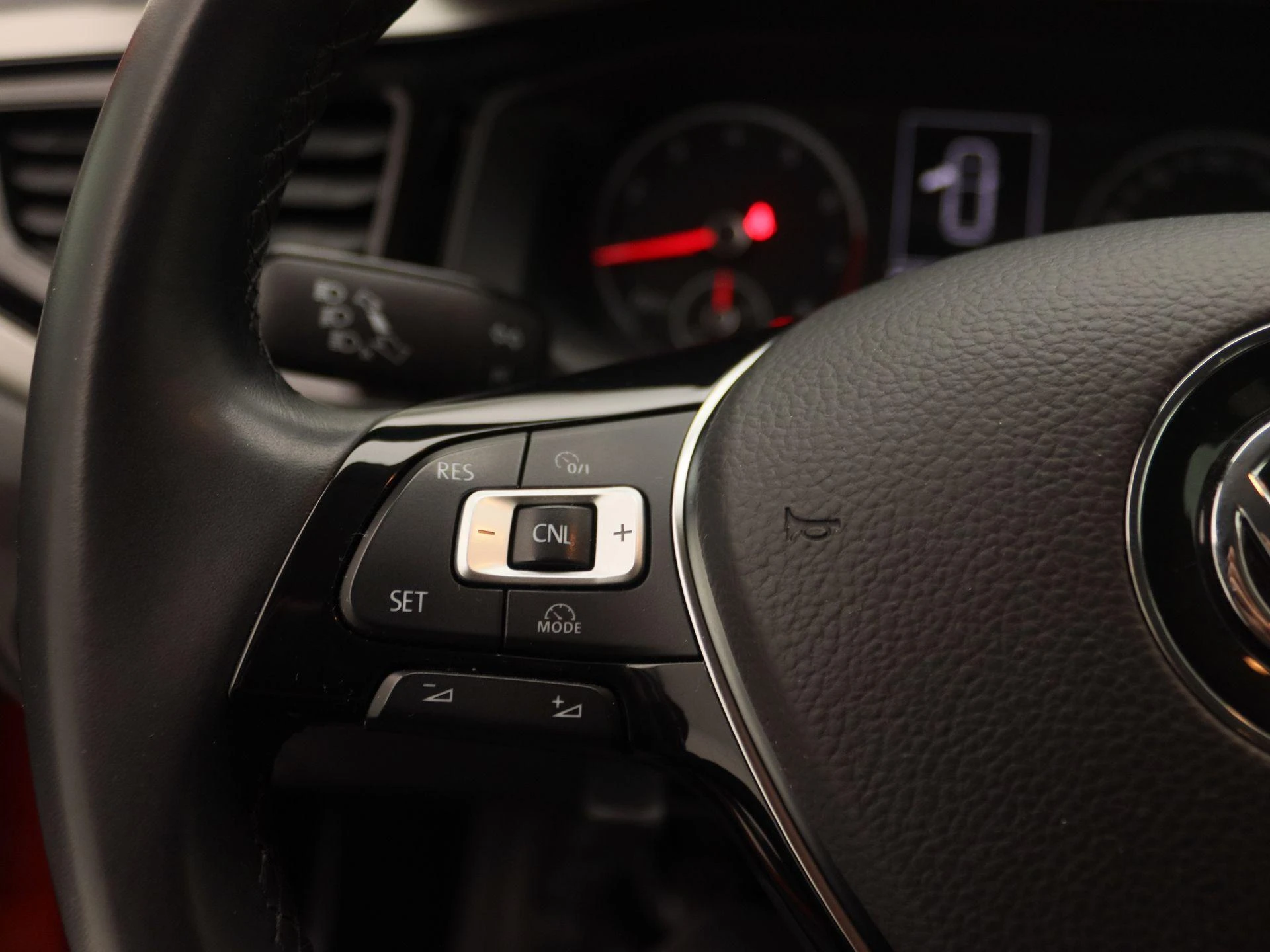Volkswagen-Polo-image-19