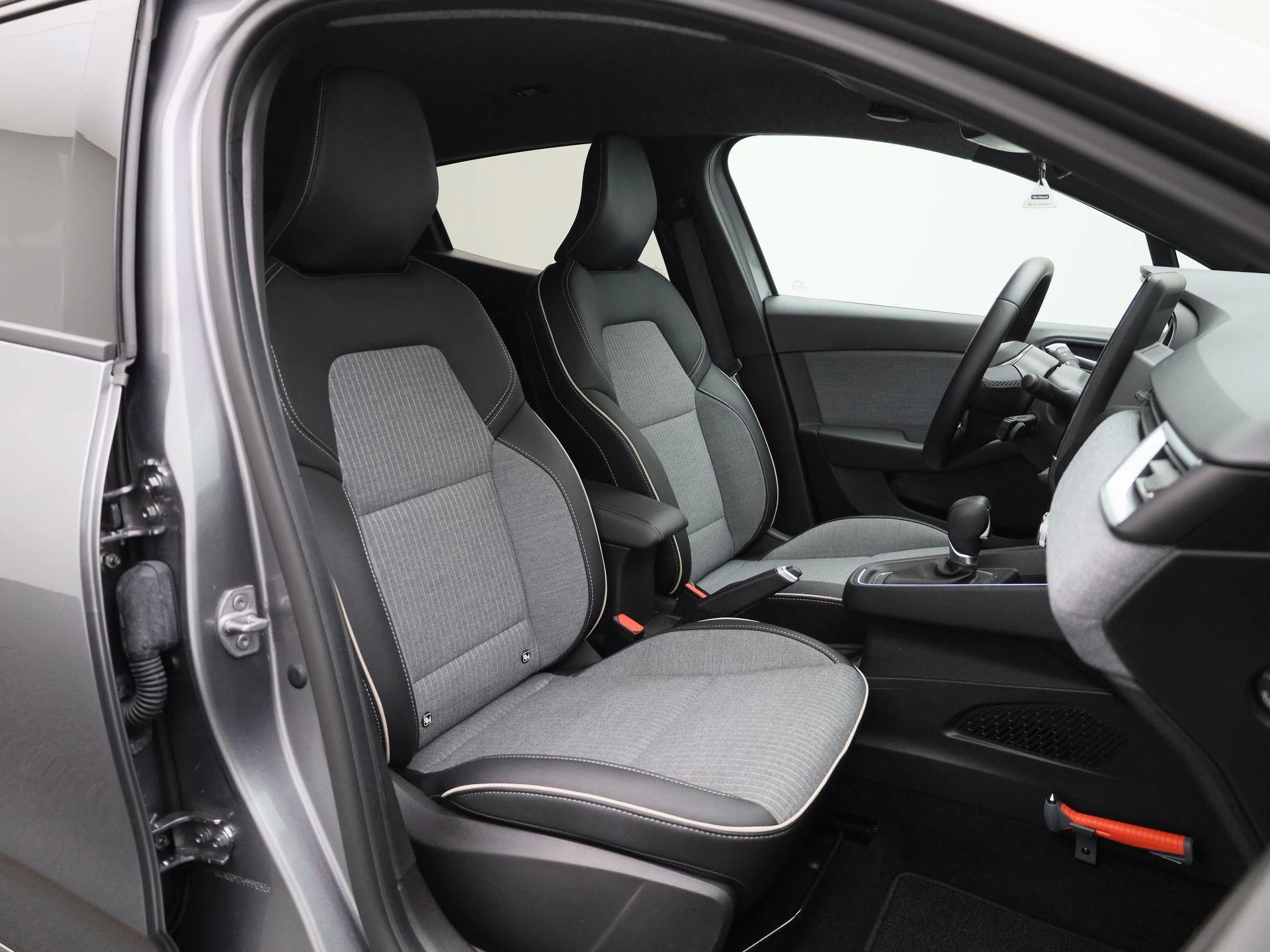 Renault-Clio-image-32