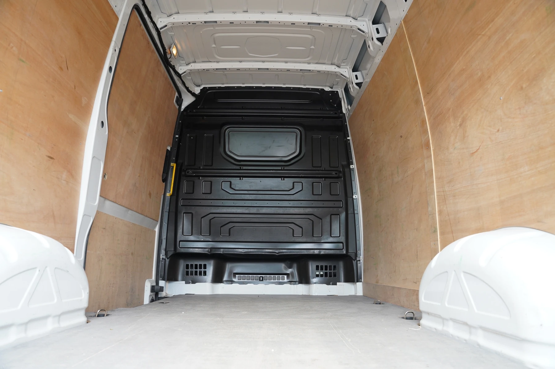 Volkswagen-Crafter-image-10