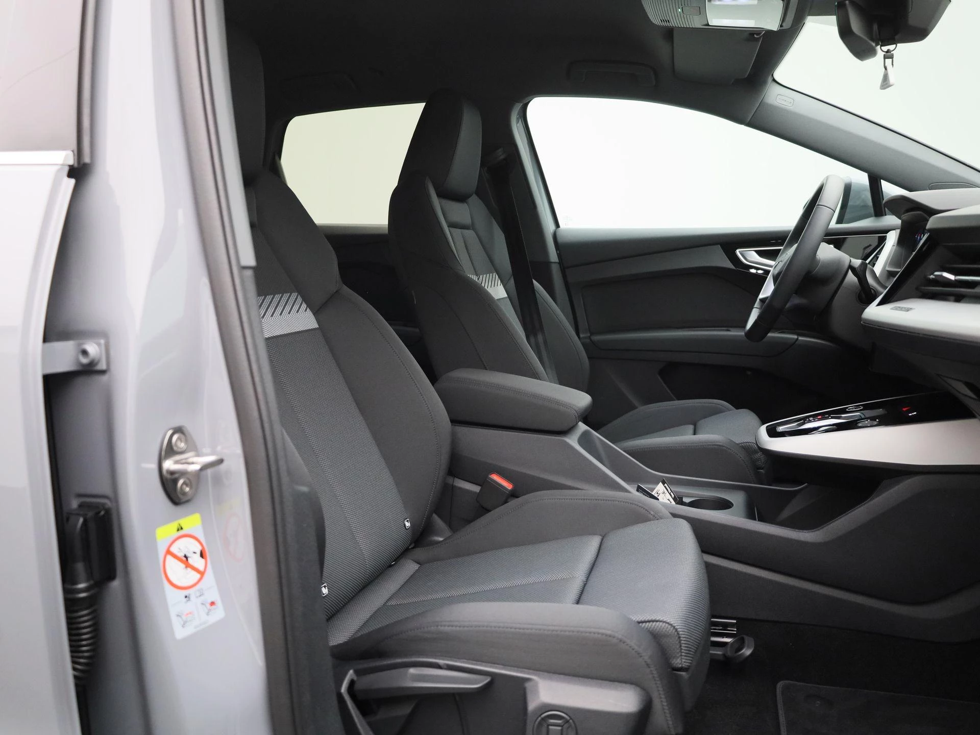 Audi-Q4 e-tron-image-35