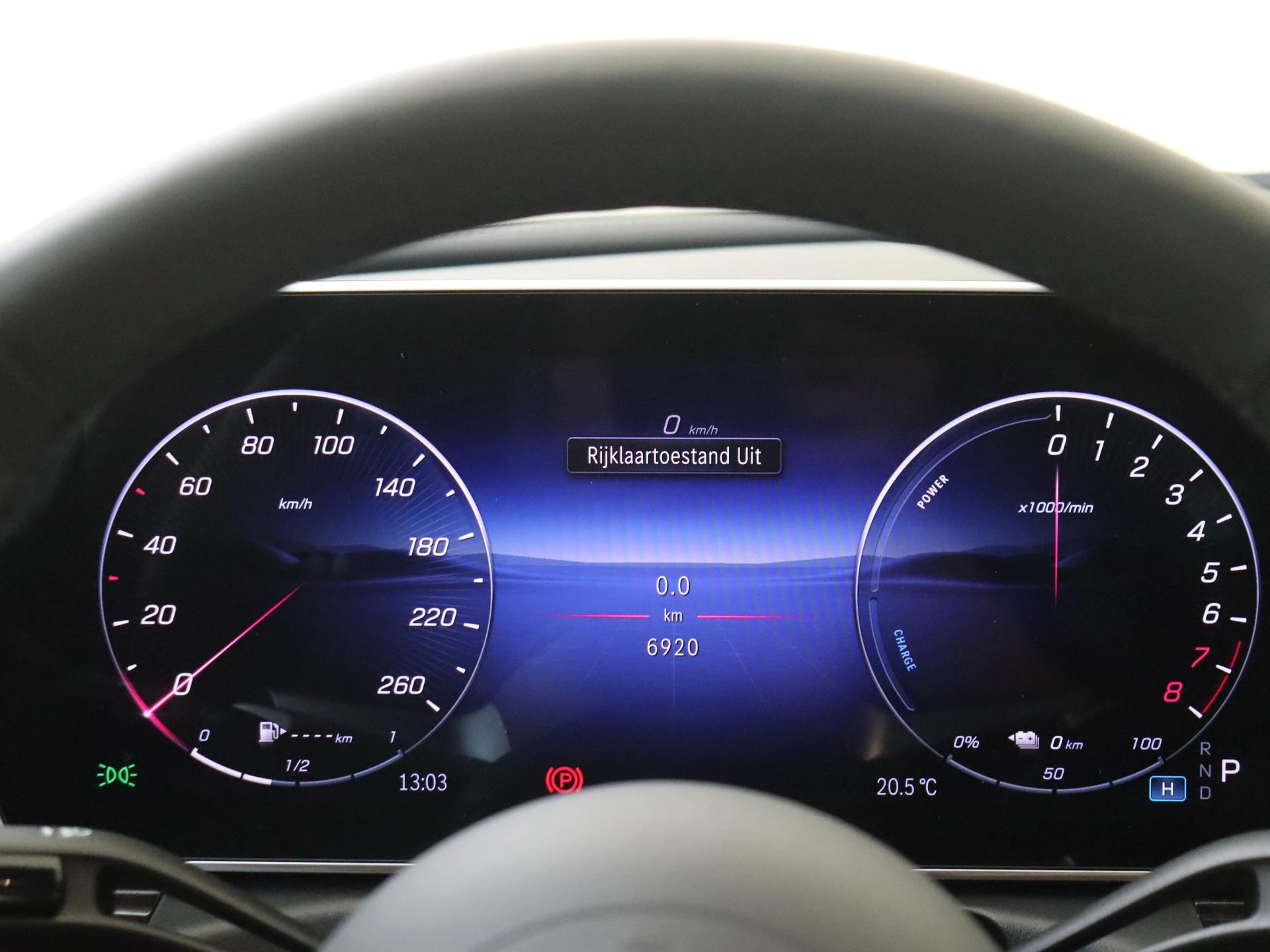 Mercedes-Benz-C-Klasse-image-10