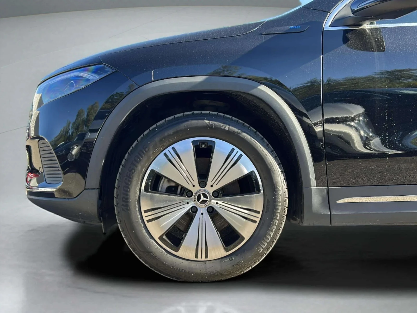 Mercedes-Benz-EQA-image-8