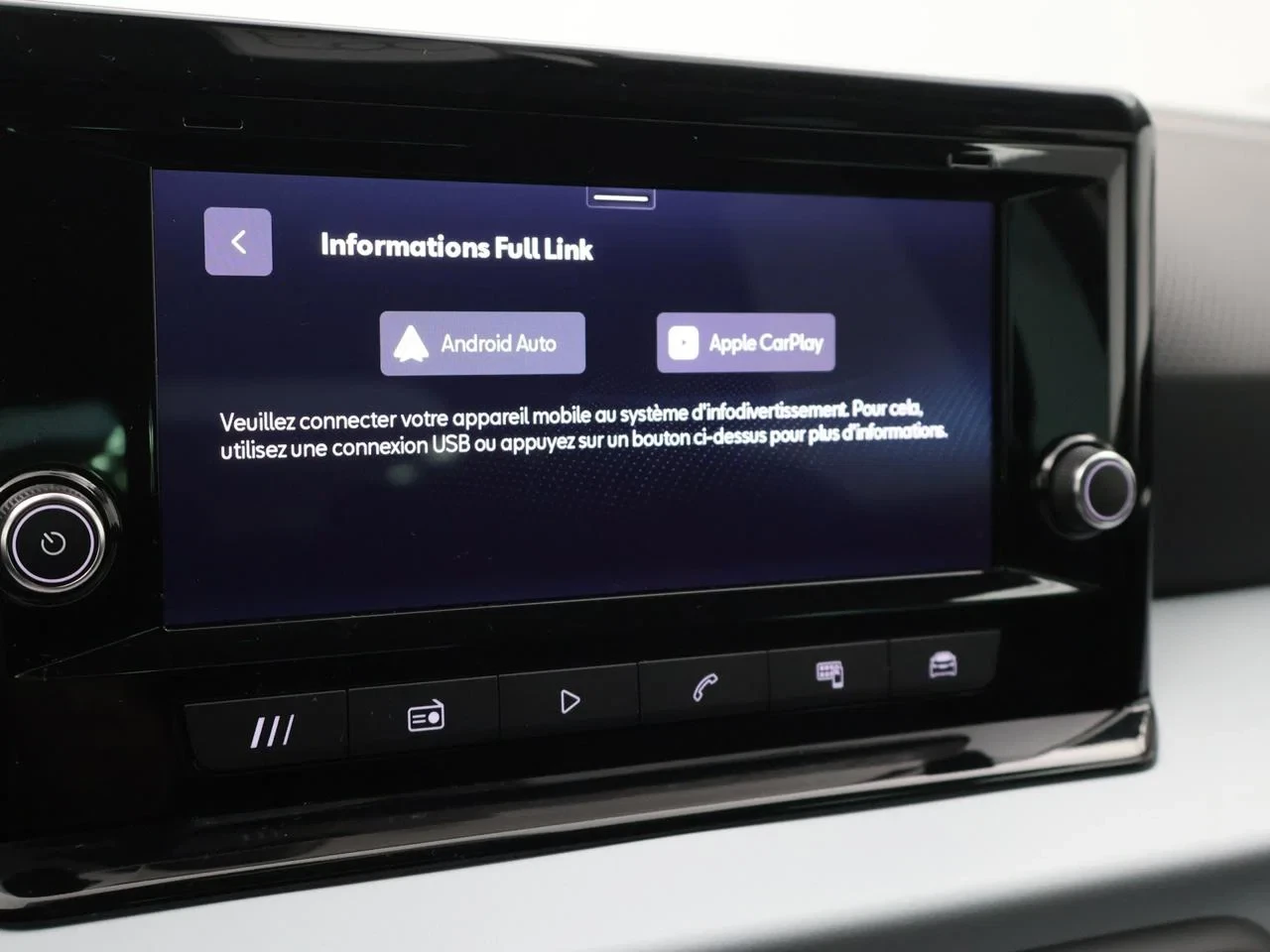 SEAT-Arona-image-8