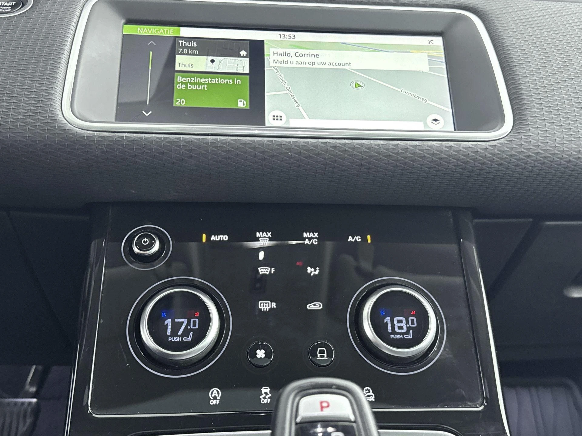 Land Rover-Range Rover Evoque-image-14