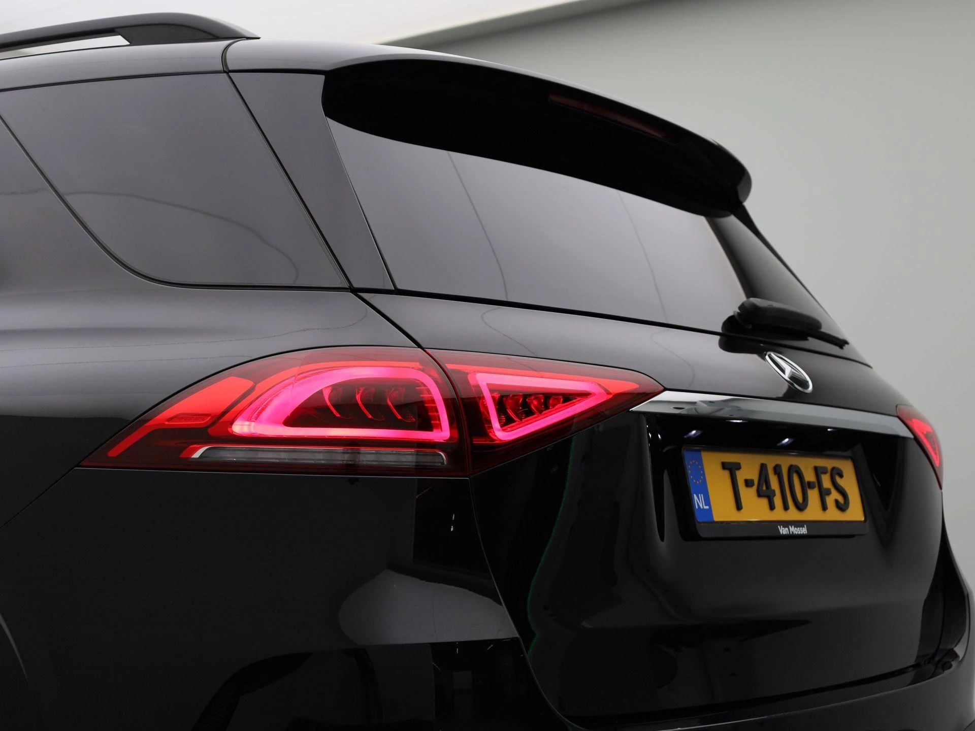 Mercedes-Benz-GLE-image-53
