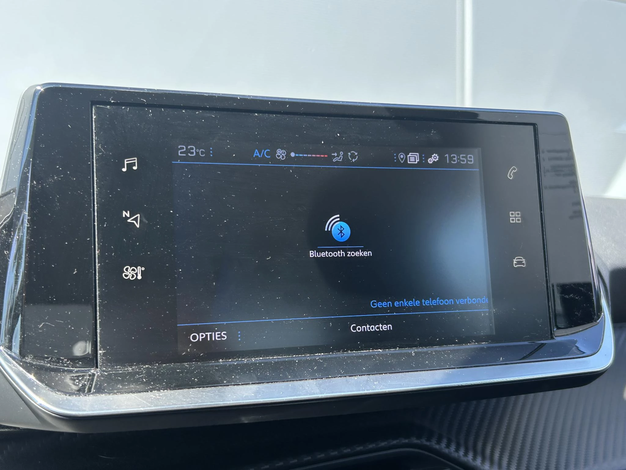 Peugeot-2008-image-13