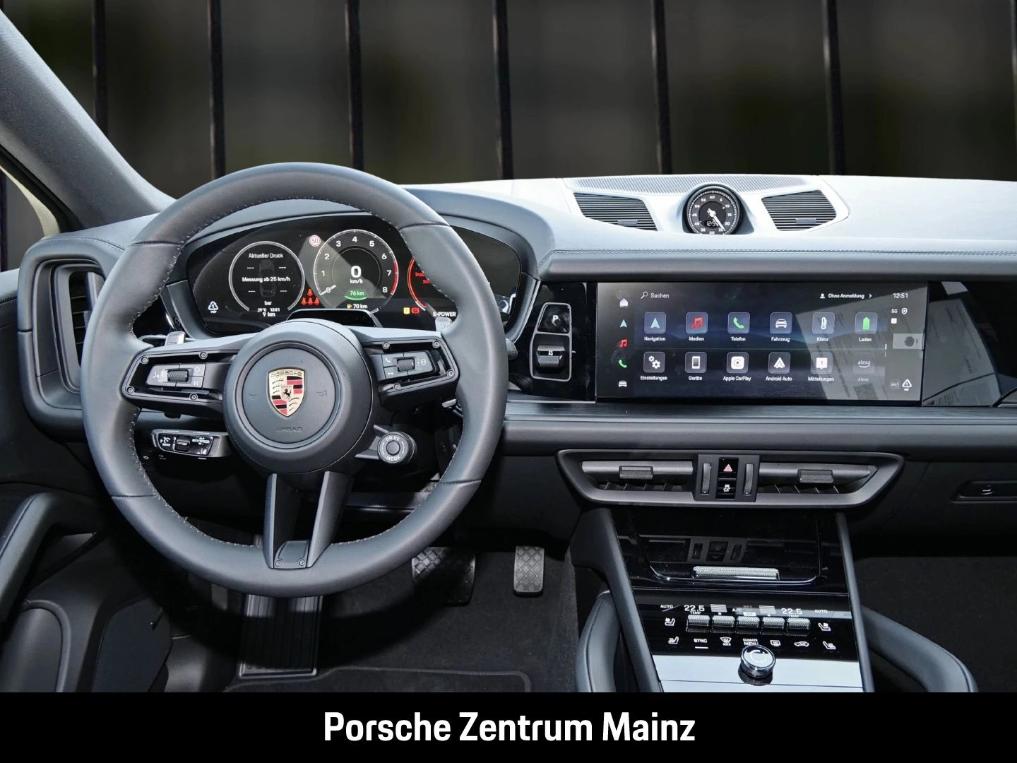 Porsche Cayenne E-Hybrid Coupe Black Edition InnoDrive black edition