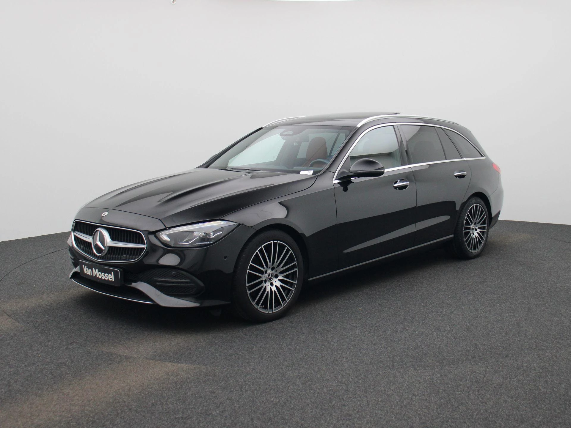 Mercedes-Benz-C-Klasse-image-0