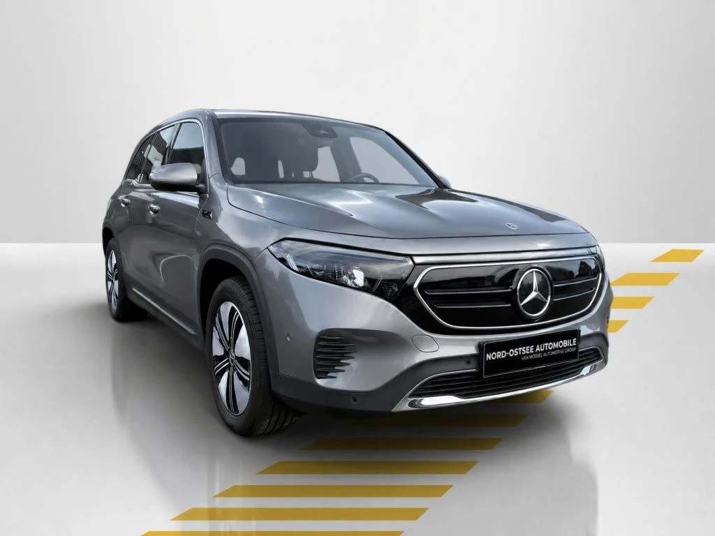 Mercedes-Benz-EQB 300-image-17