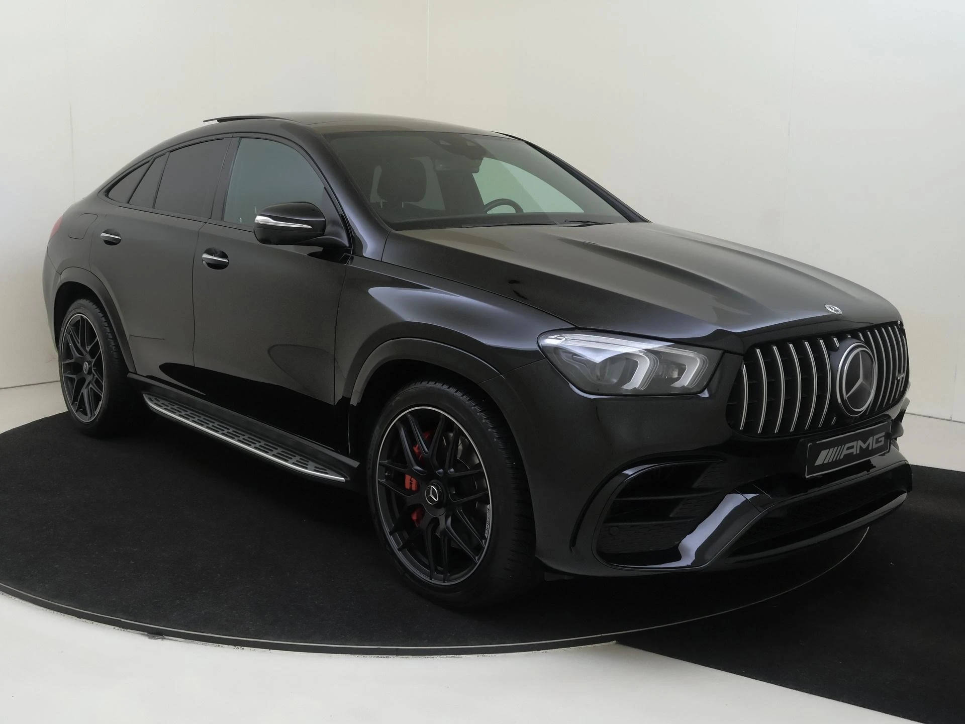 Mercedes-Benz-GLE-image-1