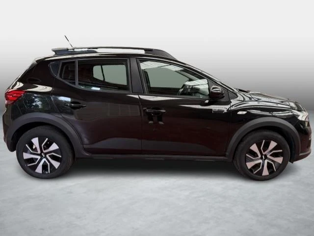 Dacia-Sandero Stepway-image-3