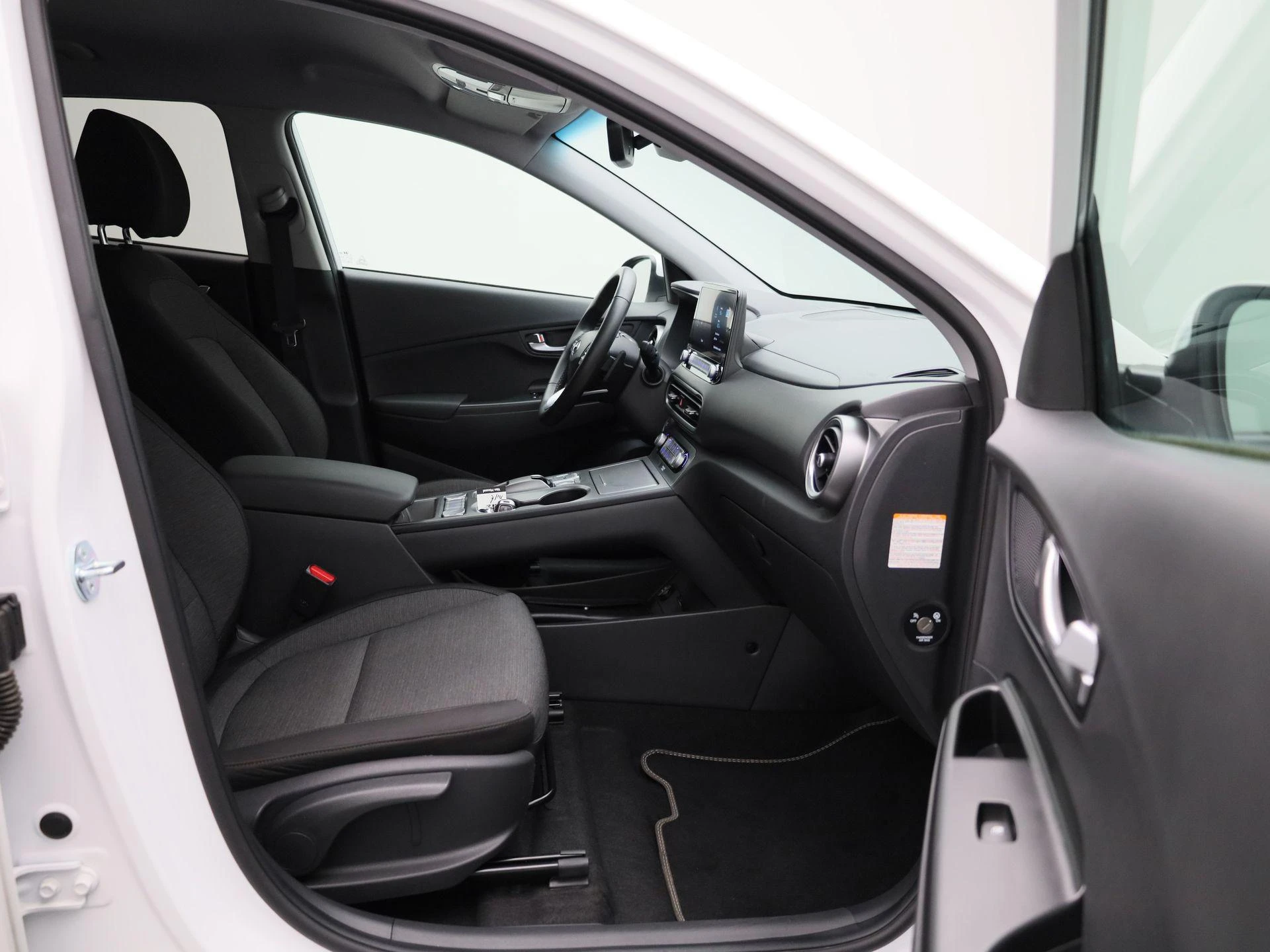 Hyundai-Kona-image-33