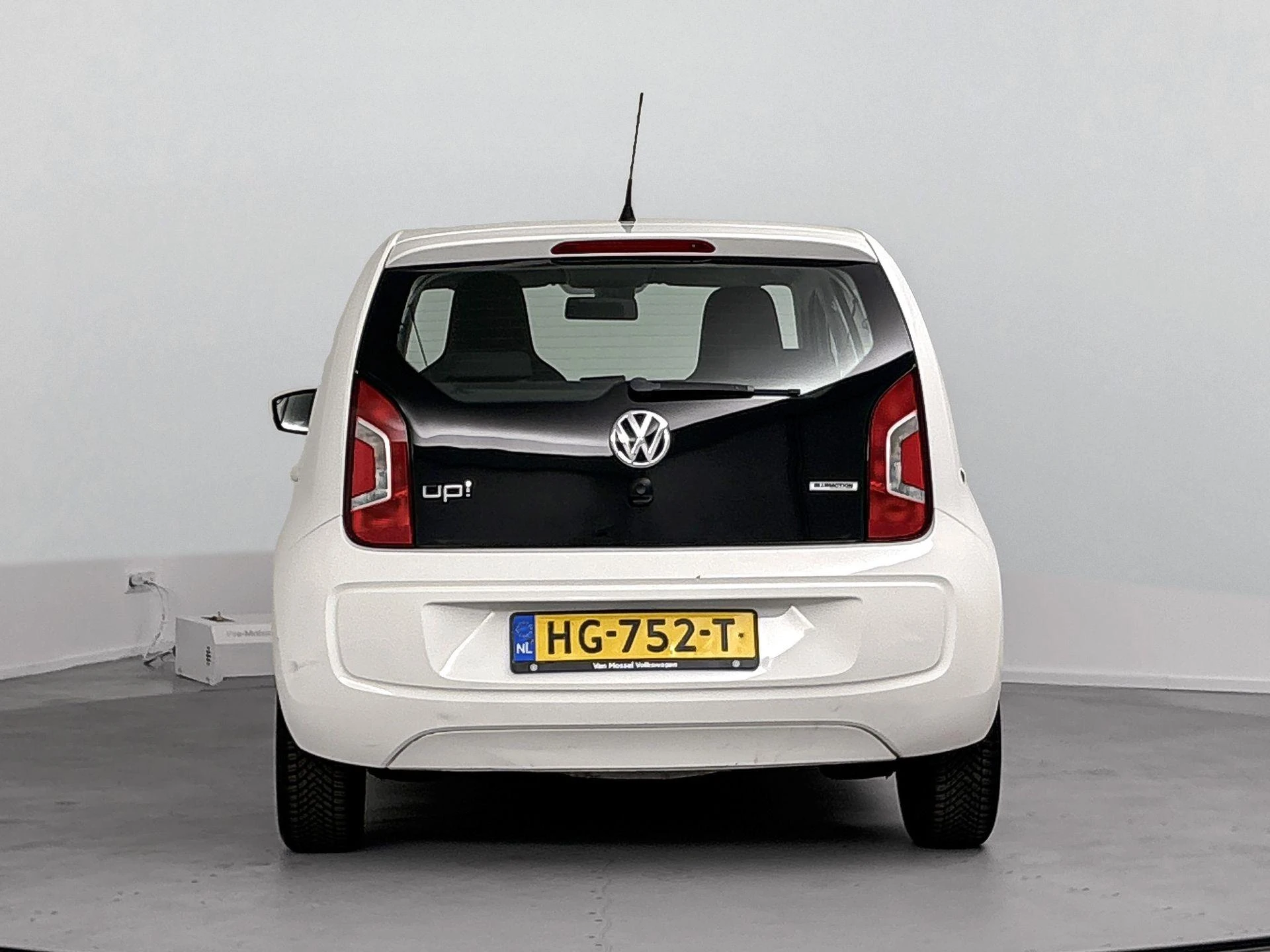 Volkswagen-up!-image-2