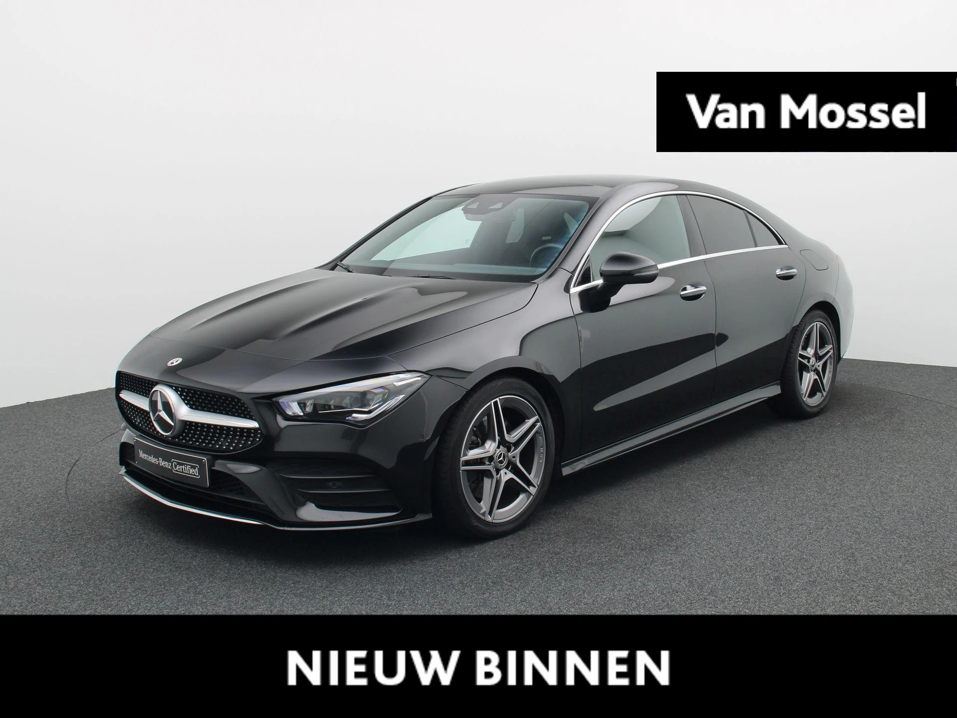 Mercedes-Benz-CLA-image-0