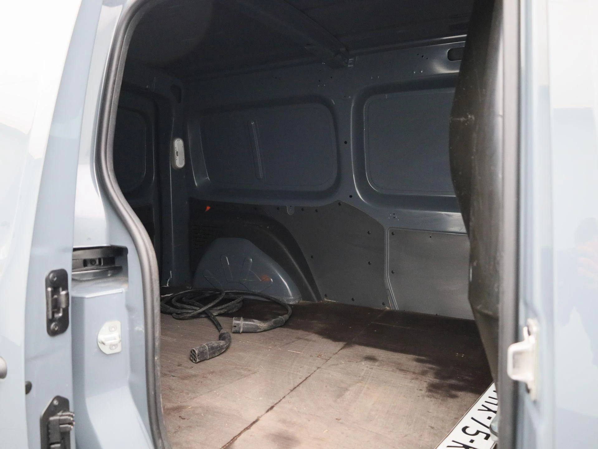 Renault-Kangoo Z.E.-image-12