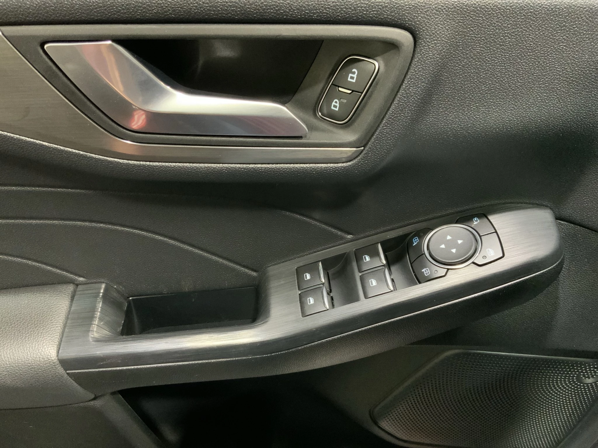 Ford Kuga Titanium | LED | GJR | DAB | Winter-Paket