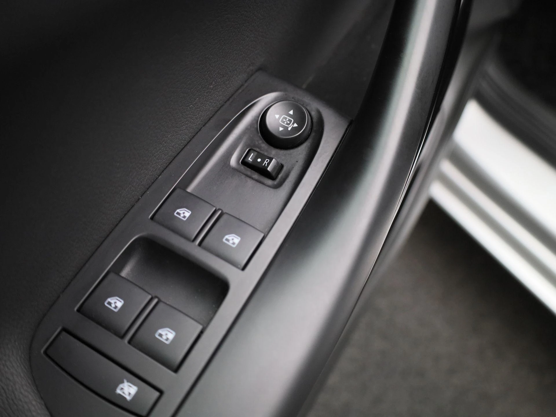 Opel-Astra-image-27