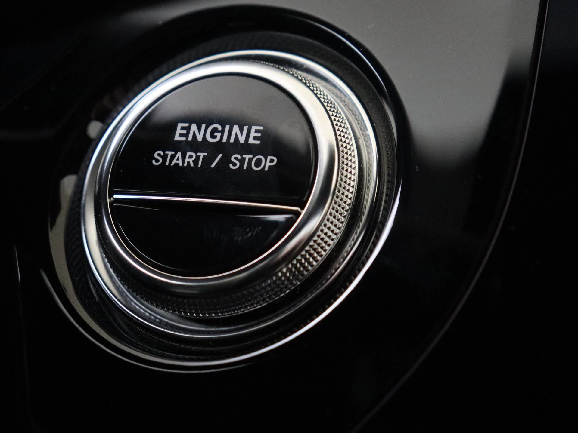 Mercedes-Benz-E-Klasse-image-20