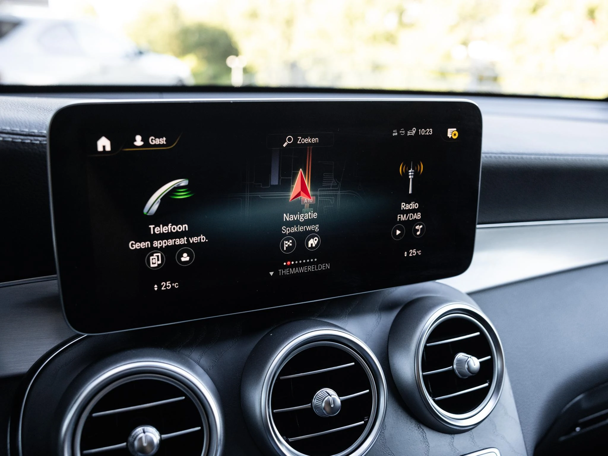 Mercedes-Benz-GLC-image-31