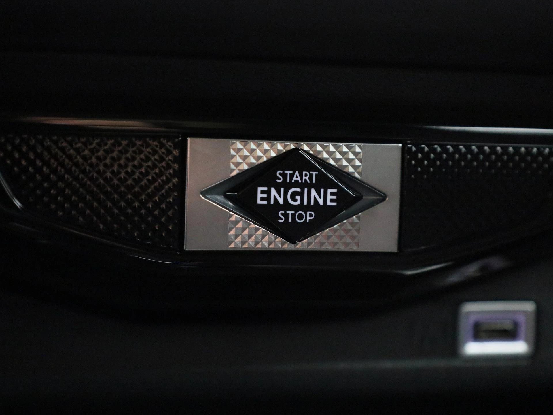 DS DS 3 Crossback E-Tense PERFORMANCE Line +