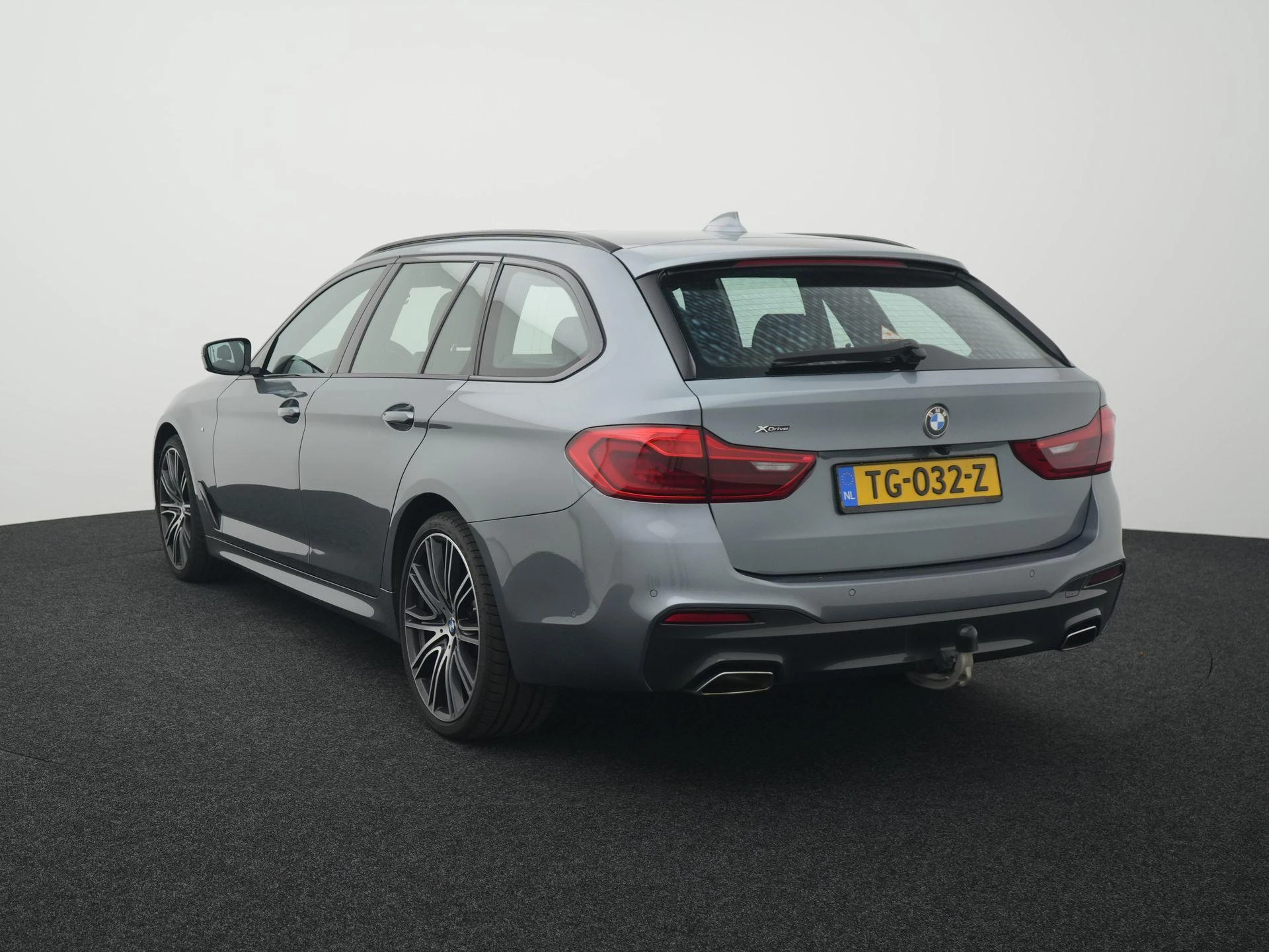 BMW-5 Serie-image-1