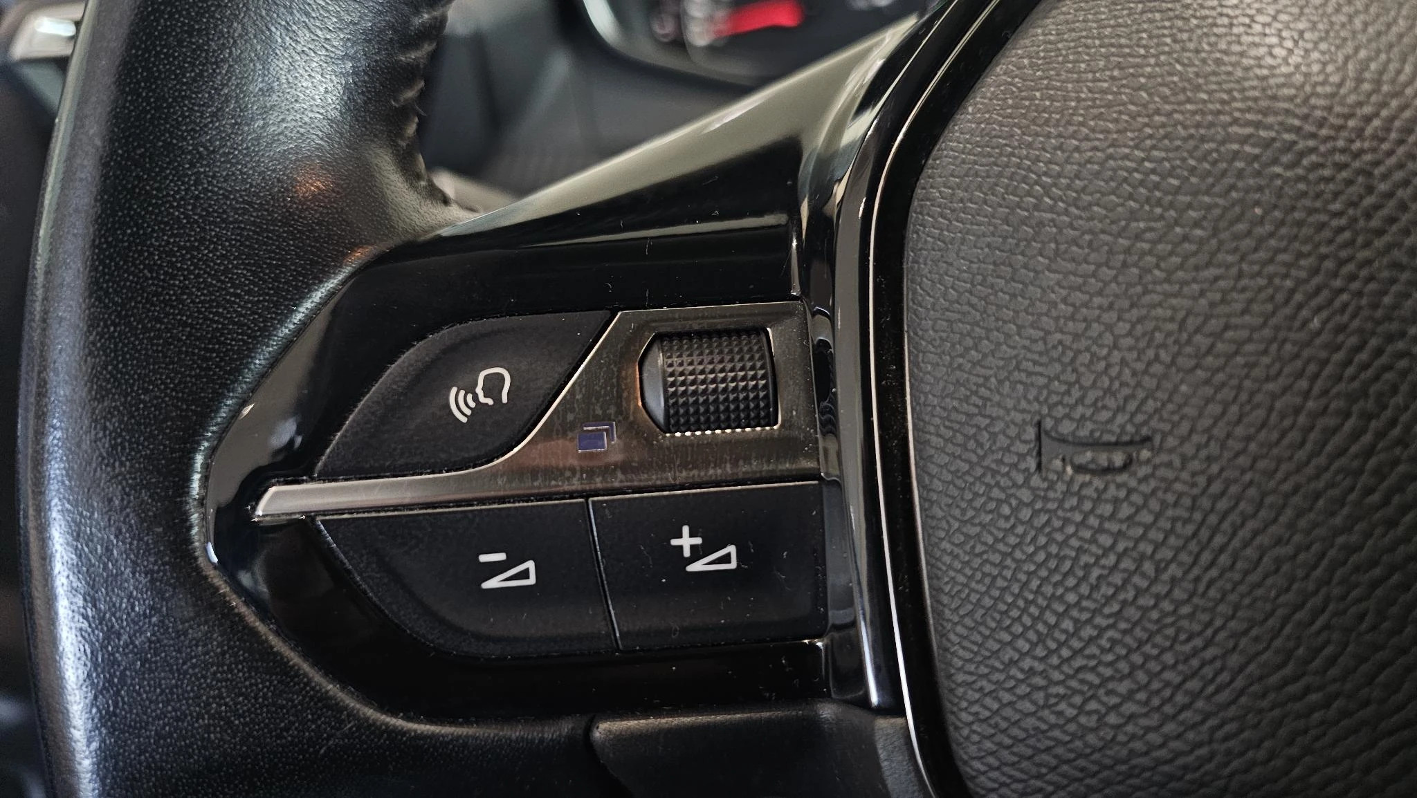Peugeot-2008-image-12