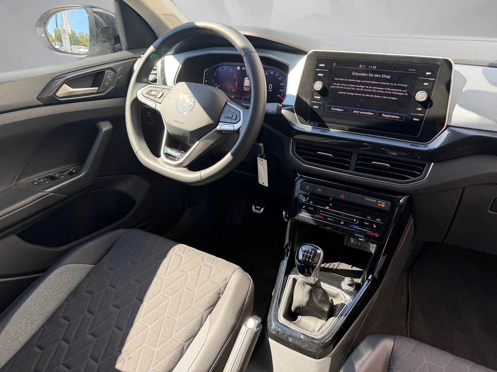 Volkswagen-T-Cross-image-11