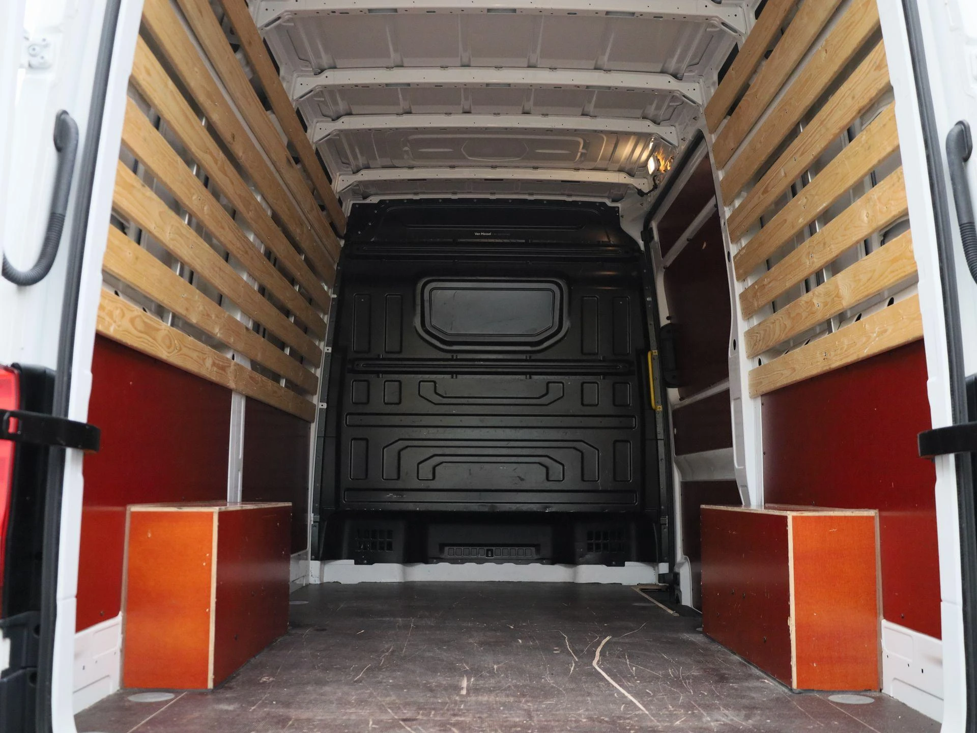 Volkswagen-Crafter-image-17