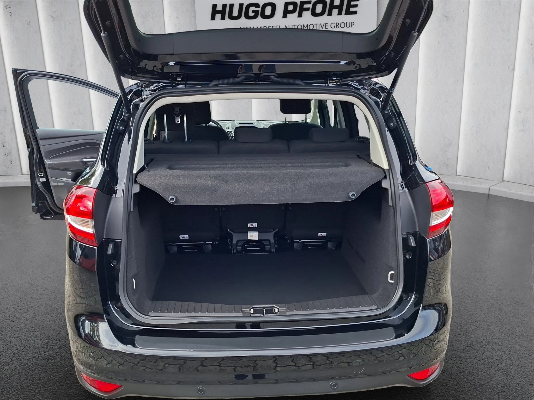Ford-C-MAX-image-16