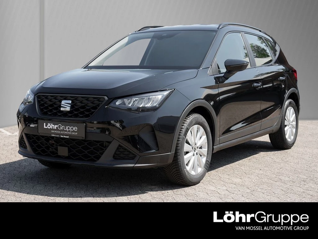 SEAT-Arona-image-0