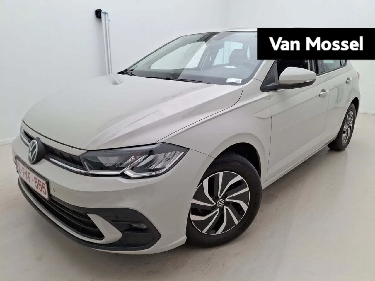 Volkswagen-Polo-image-0