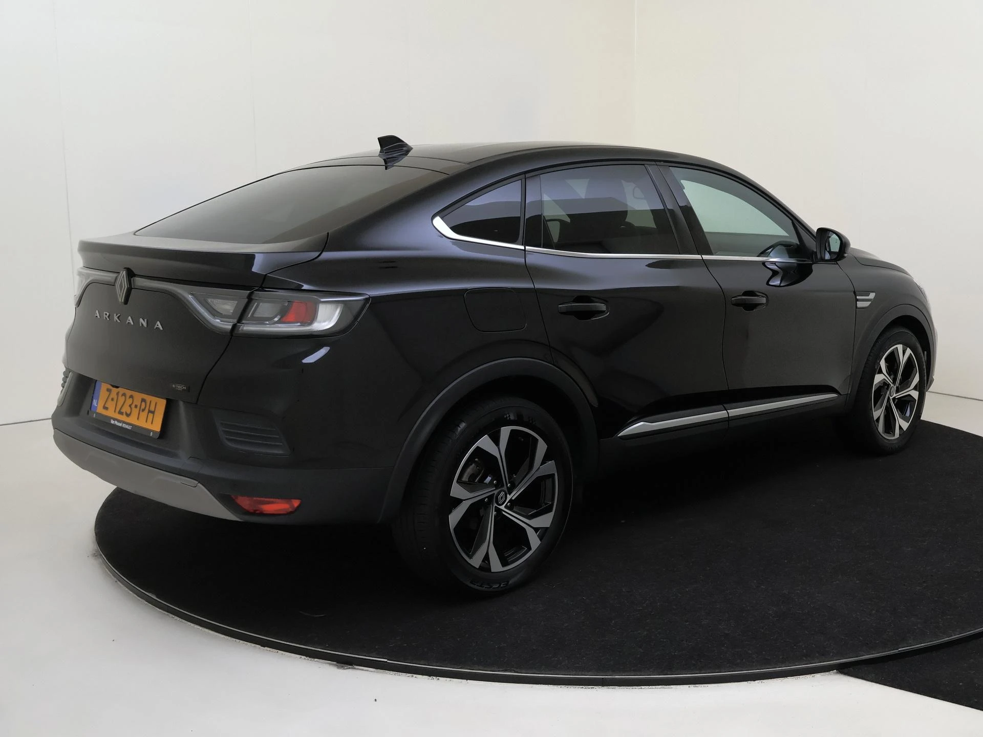 Renault-Arkana-image-3