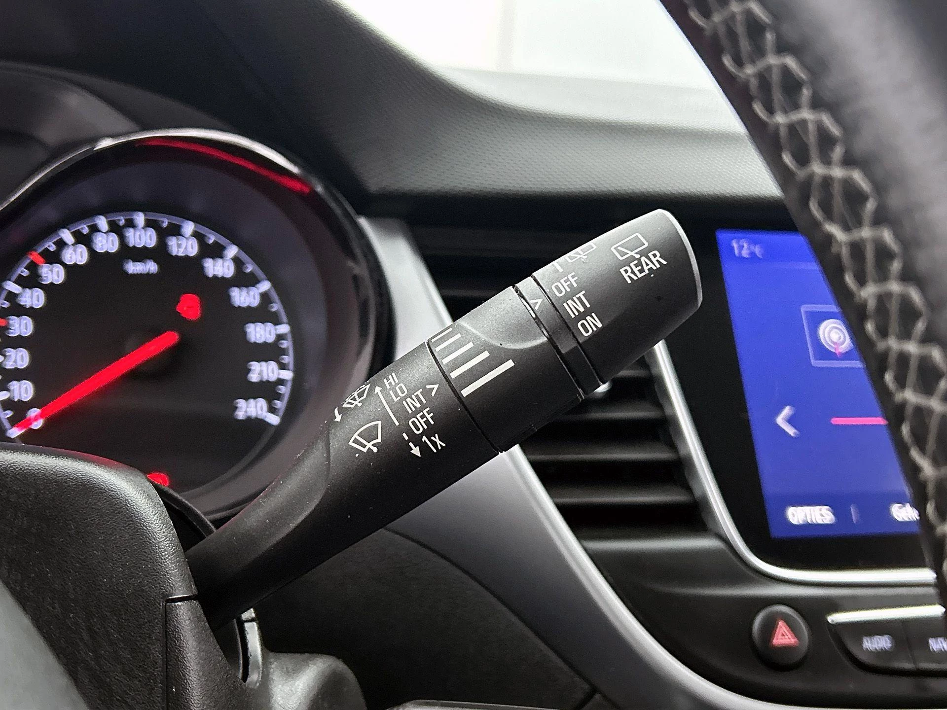 Opel-Crossland X-image-7