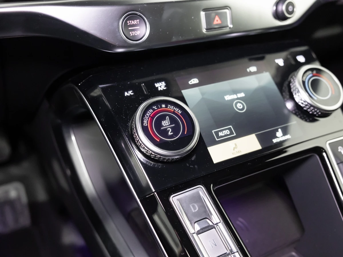 Jaguar-I-PACE-image-18