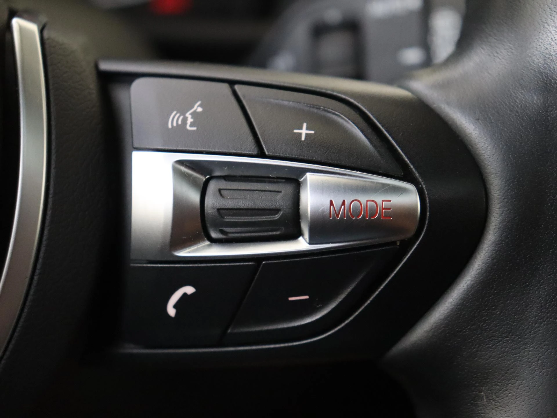 BMW-2 Serie-image-17