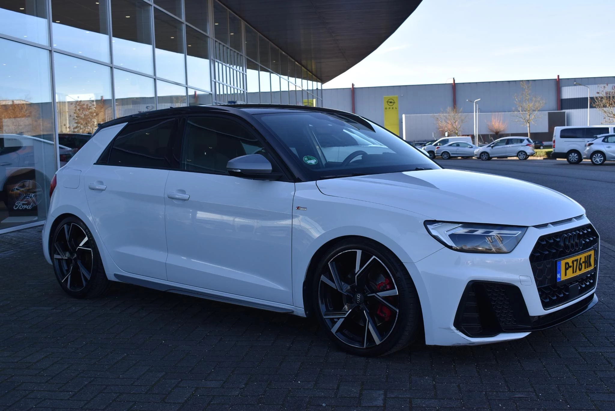 Audi-A1 Sportback-image-2