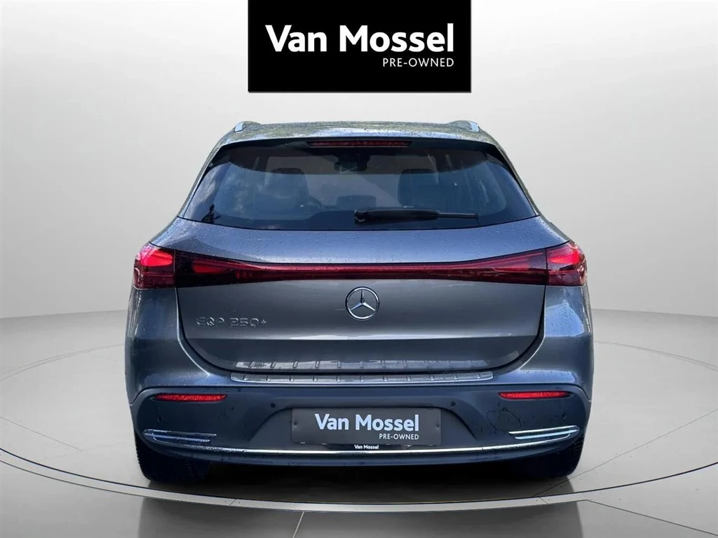 Mercedes-Benz-EQA-image-5