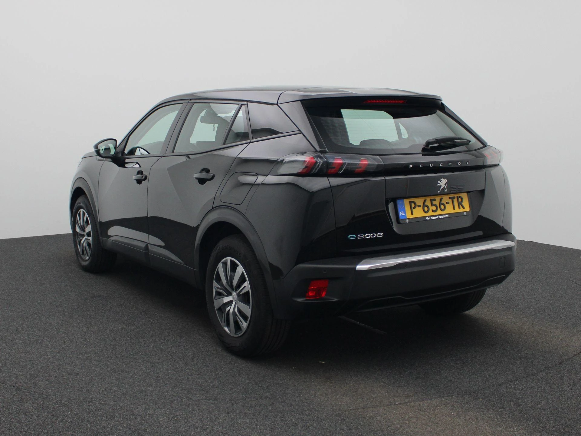 Peugeot e-2008 EV Active 50 kWh