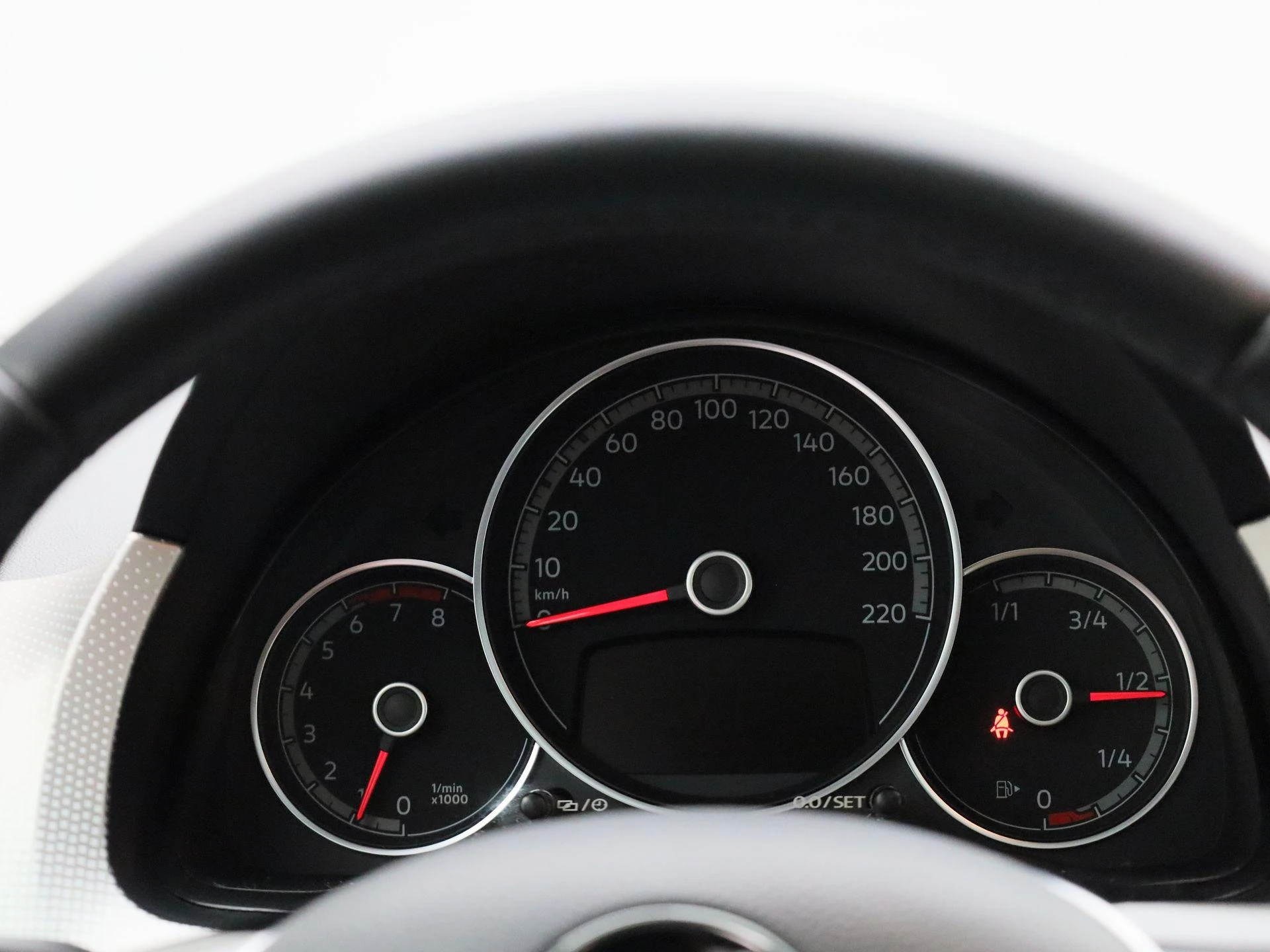 Volkswagen-up!-image-7