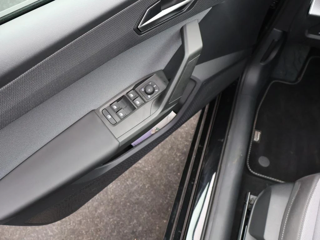 SEAT-Leon-image-13