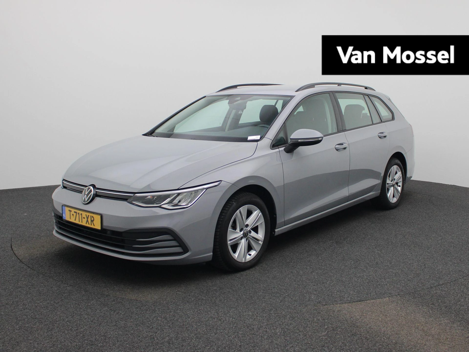 Volkswagen-Golf-image-0