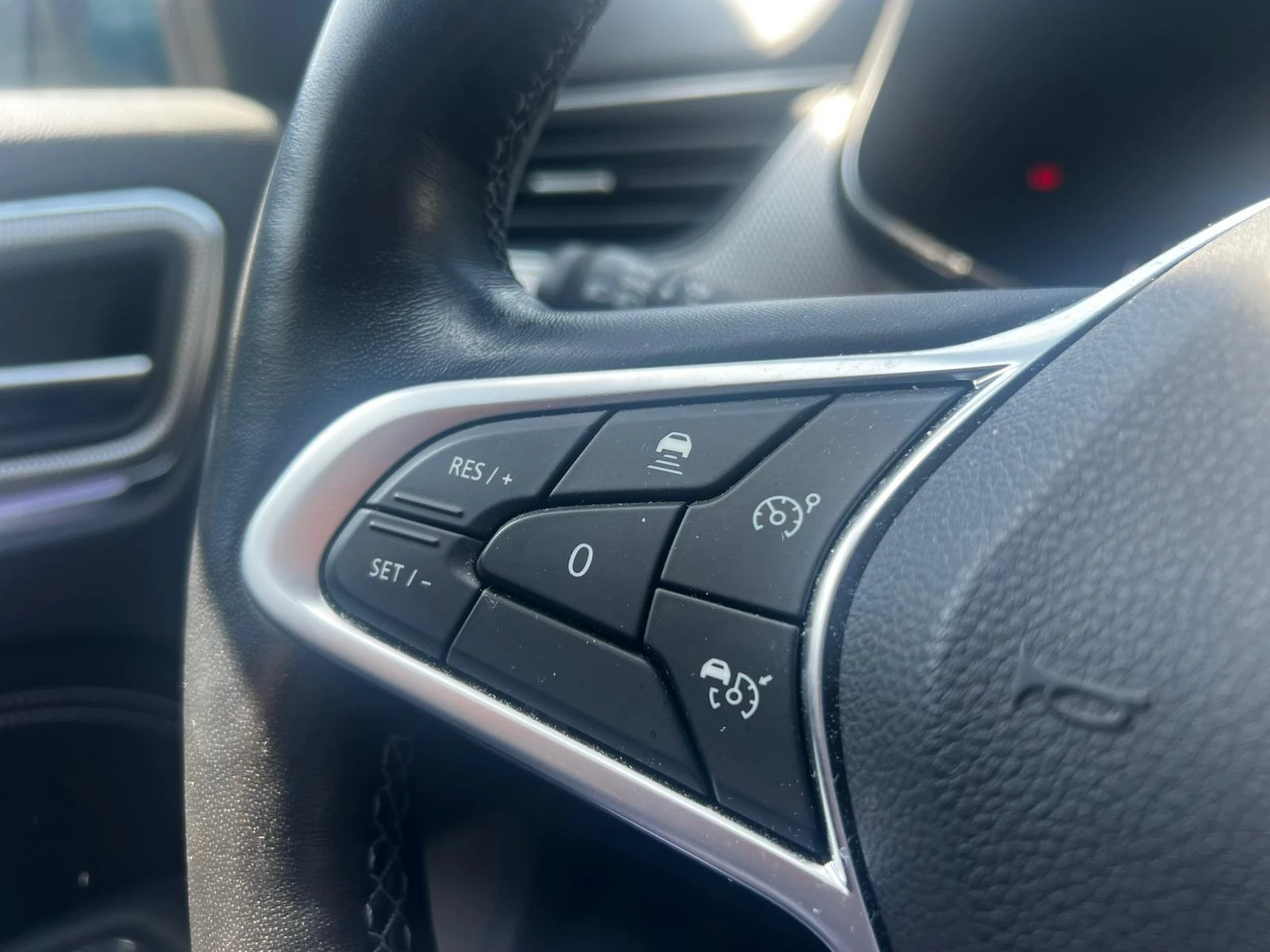 Renault Arkana 1.6 E-Tech Hybrid 145 Intens